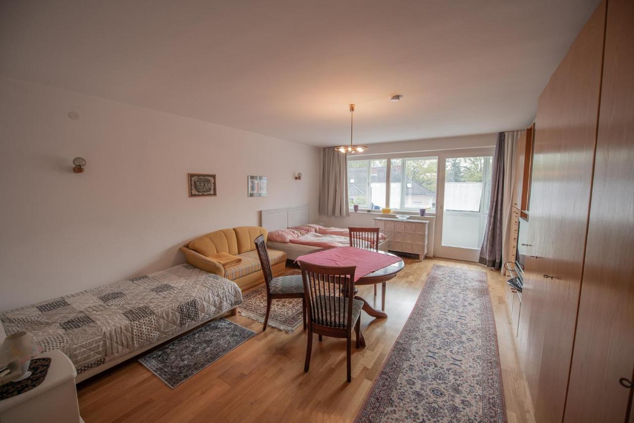 Apartment Apartment *